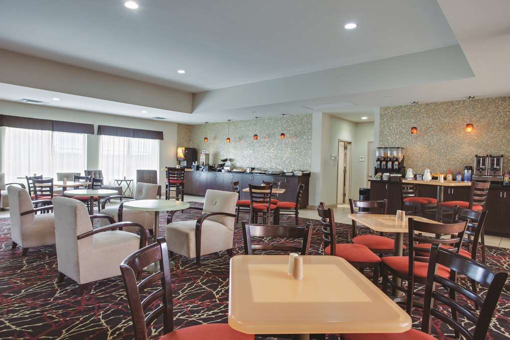 Comfort Inn & Suites Verona At Turning Stone Resort Casino Restaurante foto